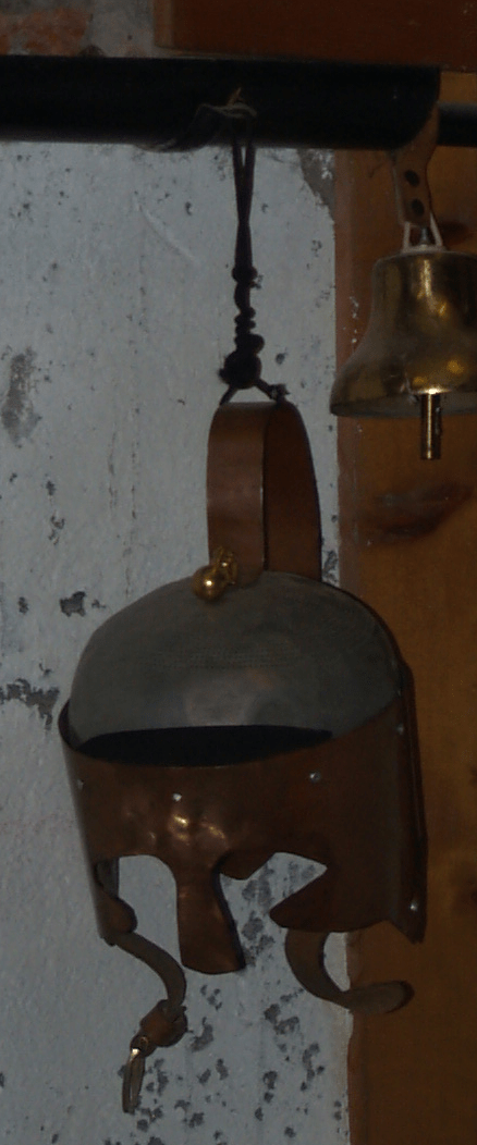 furto maschera guardia antigone